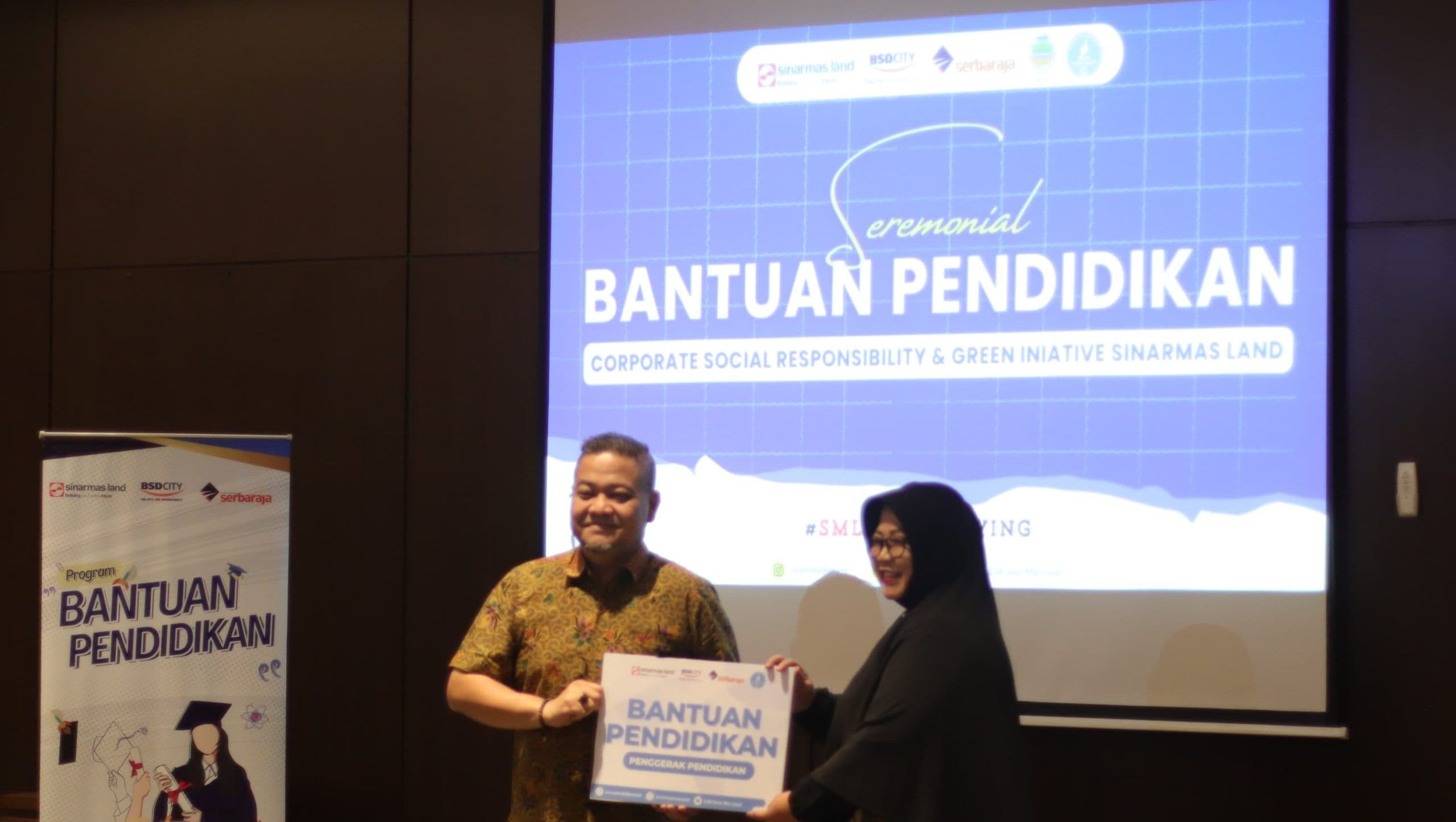 Sinar Mas Land Berikan Bantuan Pendidikan Kepada 286 Anak