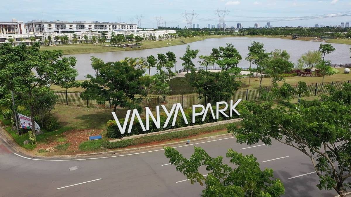 Vanya-Park-Azura-Danau.jpg